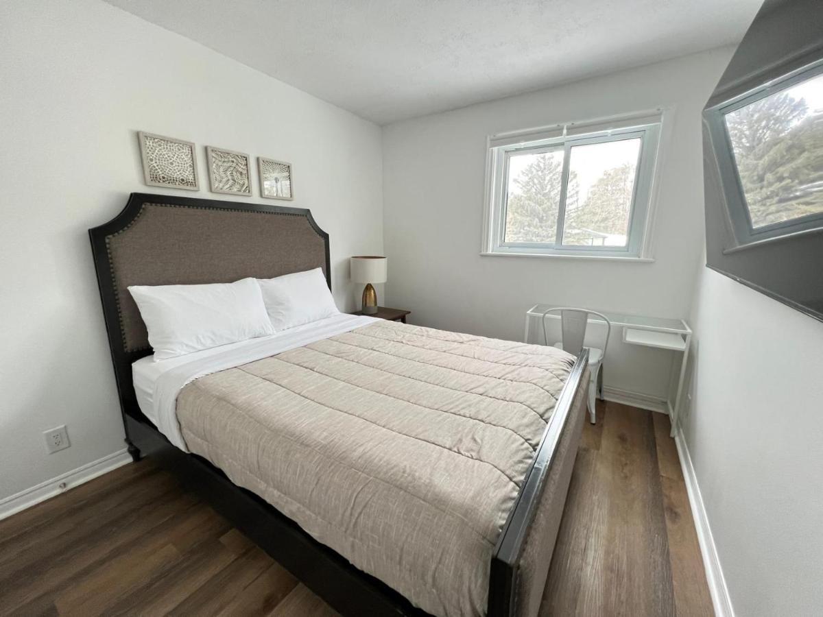 Letitia Heights !C Quiet And Modern Private Bedroom With Shared Bathroom Barrie Extérieur photo