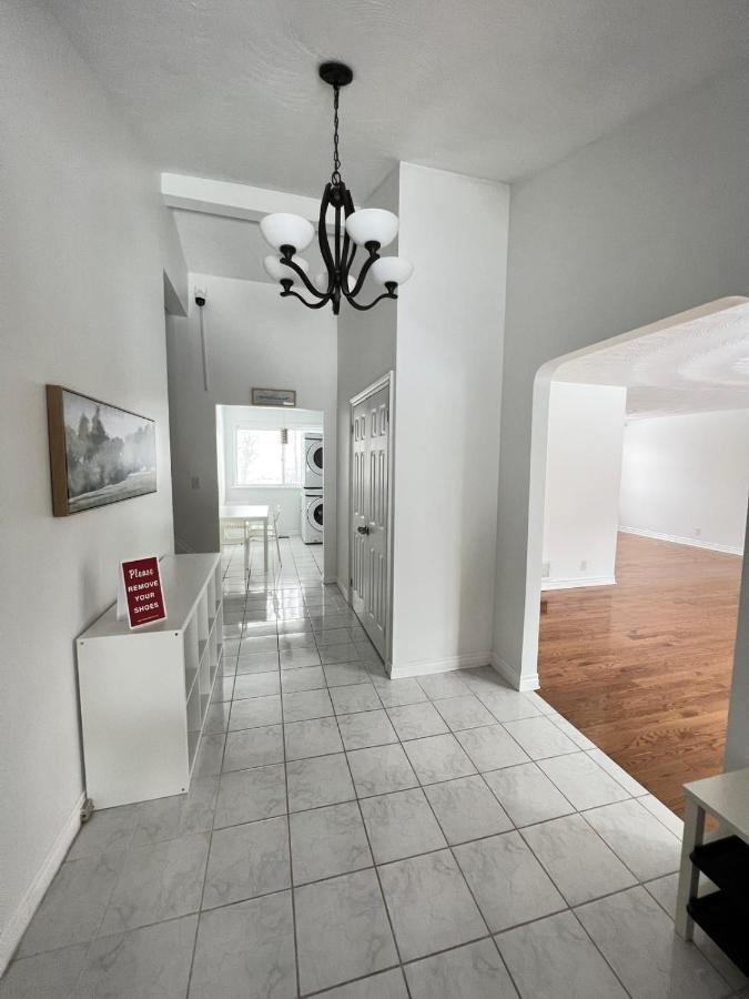 Letitia Heights !C Quiet And Modern Private Bedroom With Shared Bathroom Barrie Extérieur photo