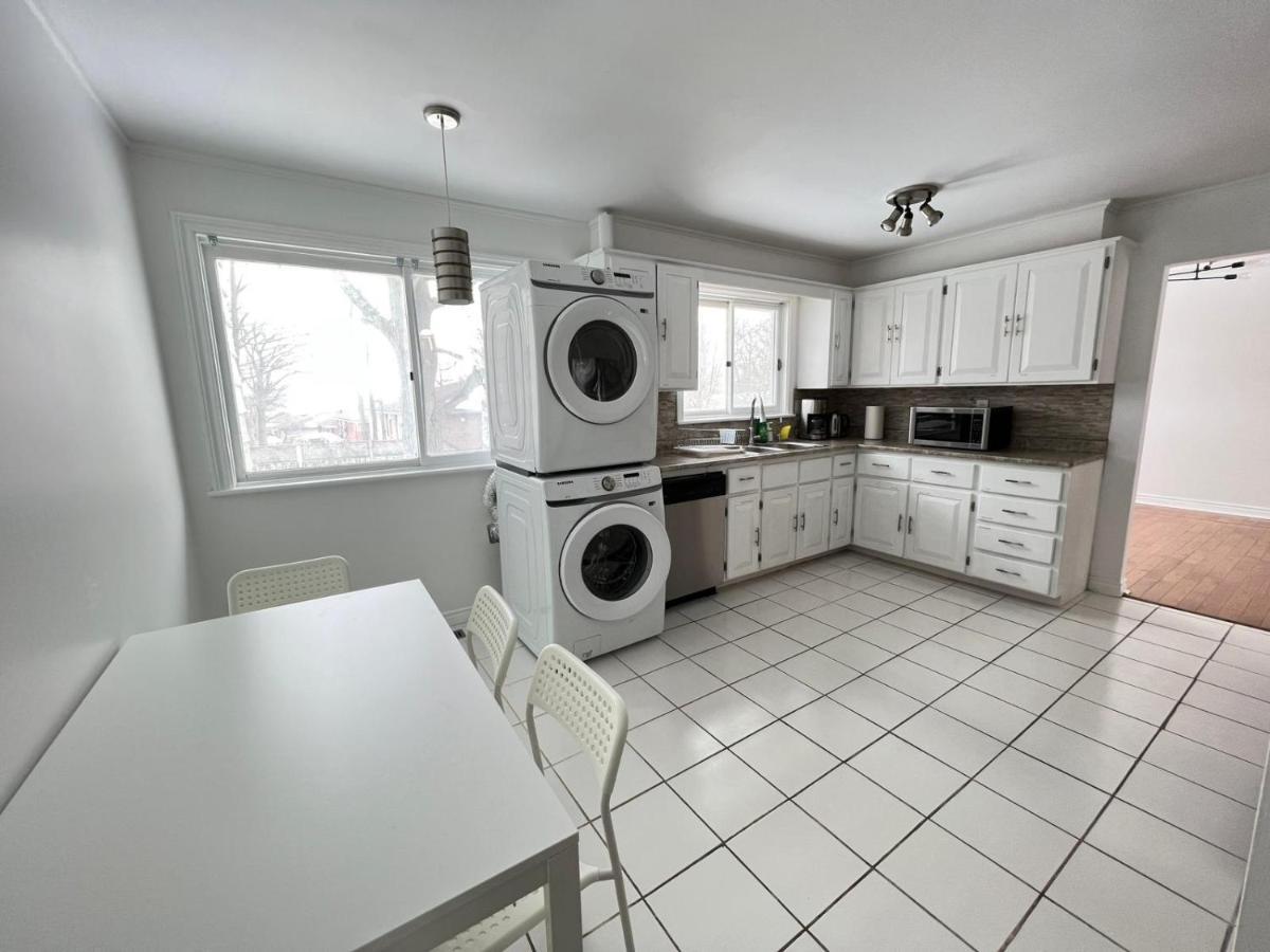 Letitia Heights !C Quiet And Modern Private Bedroom With Shared Bathroom Barrie Extérieur photo