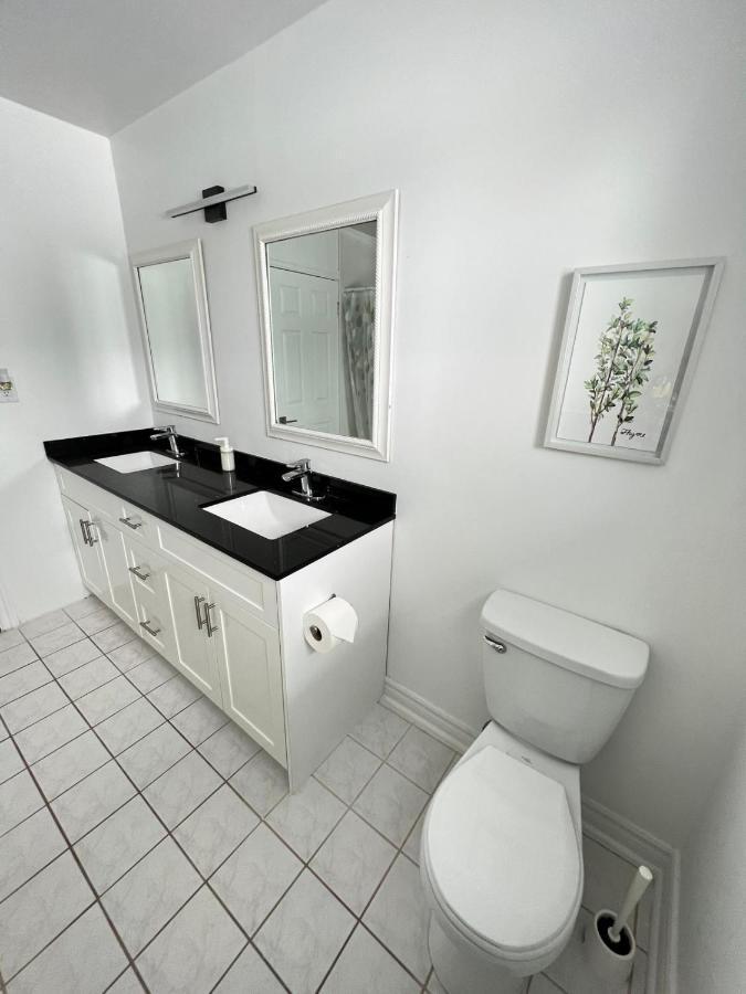 Letitia Heights !C Quiet And Modern Private Bedroom With Shared Bathroom Barrie Extérieur photo